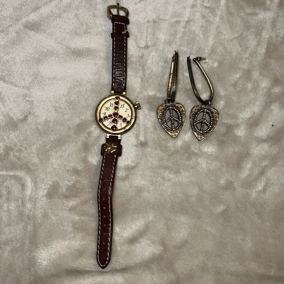 🍀🍀🍀 Vintage Women LUCKY BRAND  Watch & Earring Set🍀🍀😅 - Picture 1 of 8